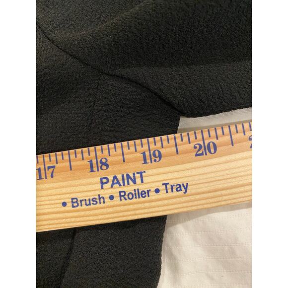 Texture & Thread by Madewell Crepe V- Neck Wrap Top Black Women's Size Medium - Picture 12 of 12